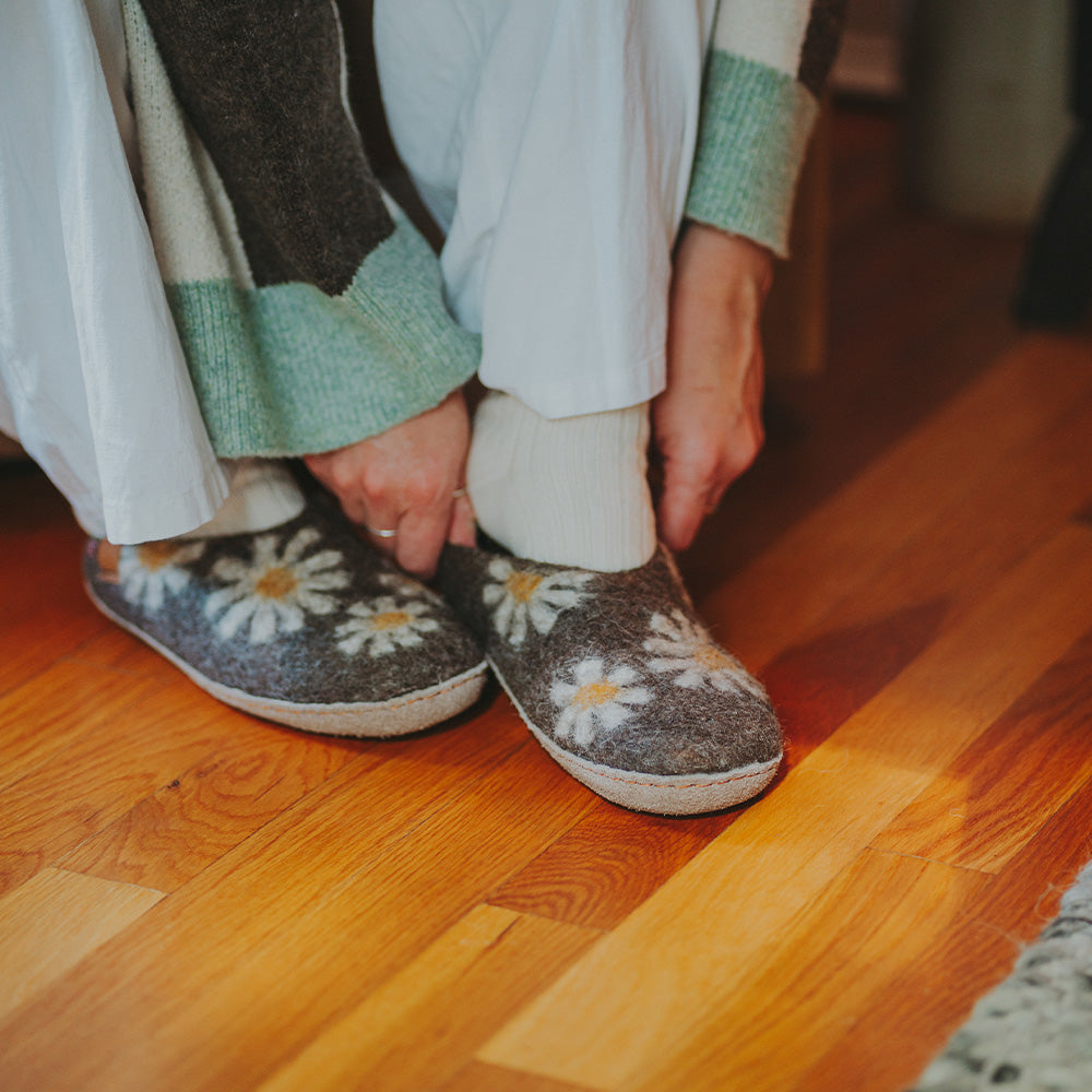 Makalu Wool Slipper | Daisy - Brown