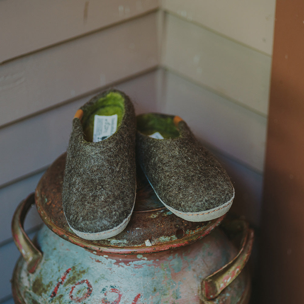 Makalu Wool Slipper | Two-Tone - Brown / Lime