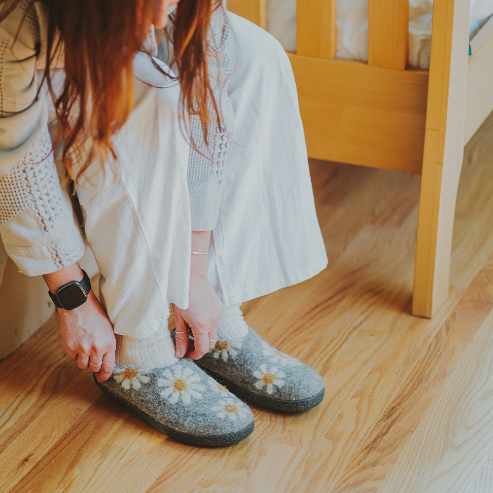Tibet Wool Slipper | Daisy - Grey
