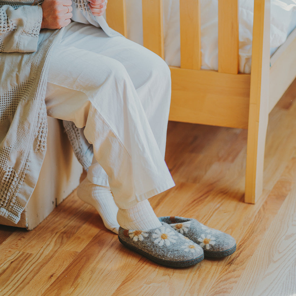 Tibet Wool Slipper | Daisy - Grey