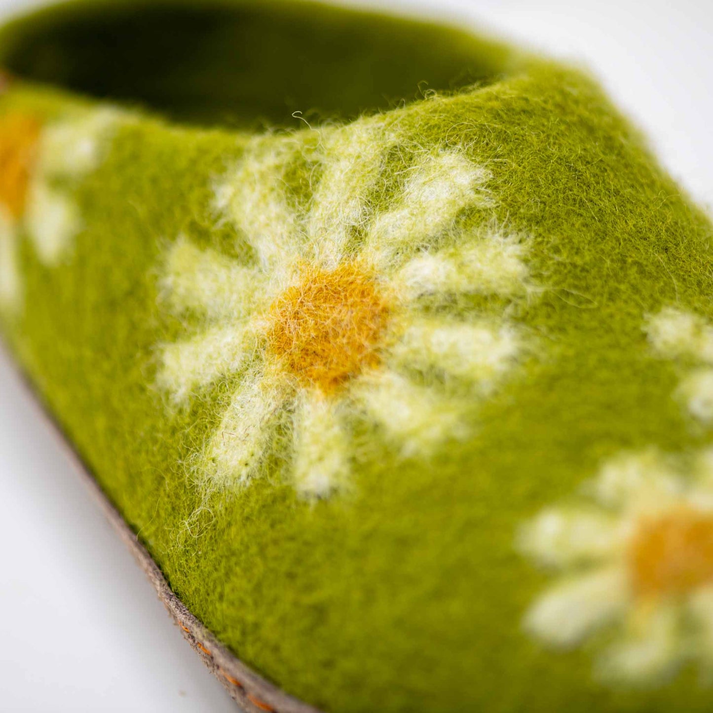 Makalu Wool Slipper | Daisy - Lime