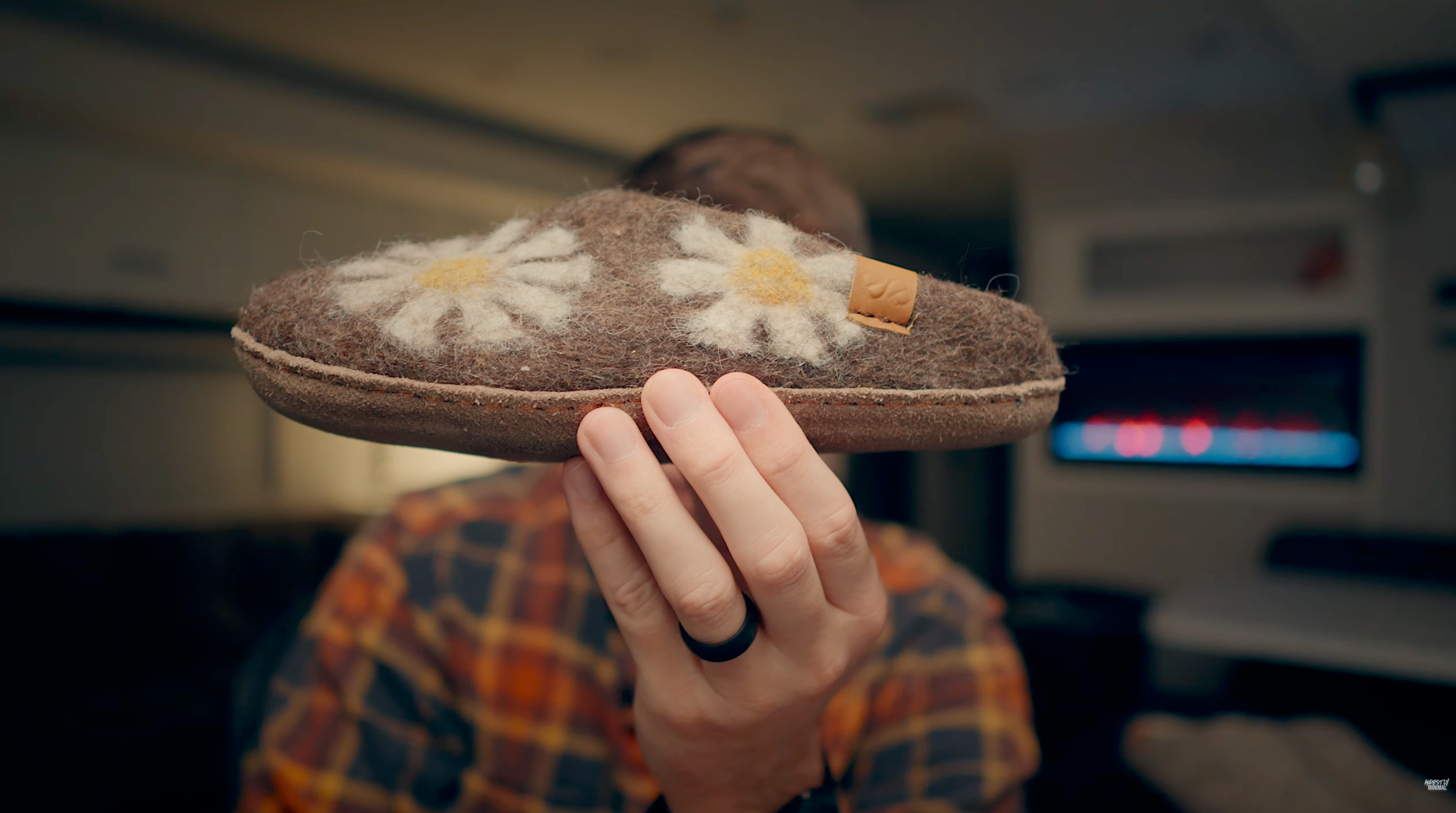 Load video: Video "These Slippers From Green Comfort Saved My Pregnant Wife's Feet!" with Seth from Modestly Minimal - an honest review