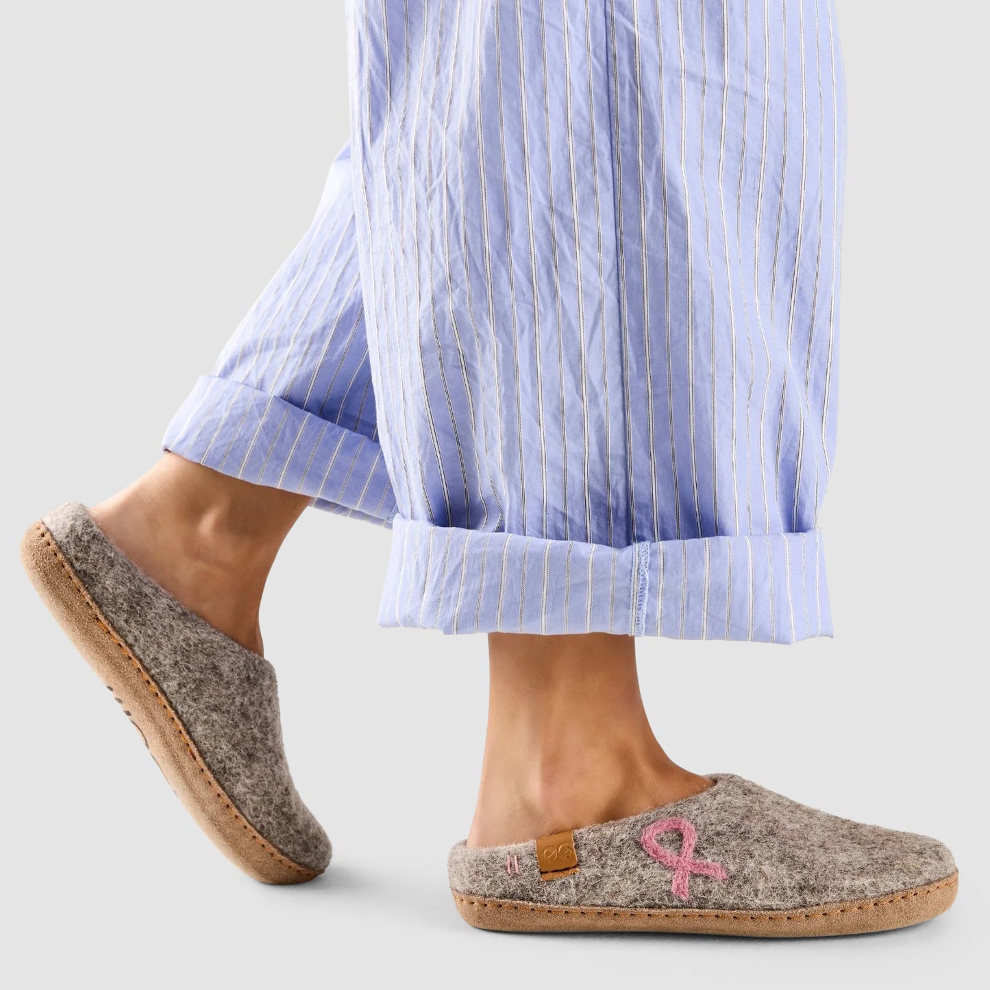 Makalu Wool Slipper | Breast Cancer Ribbon - Grey